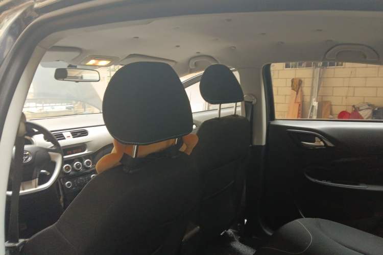 Used Brilliance H230 2012 1.5L AMT Elite Version Headliner