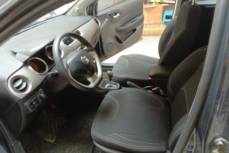 Used Brilliance H230 2012 1.5L AMT Elite Version Left Front Seat