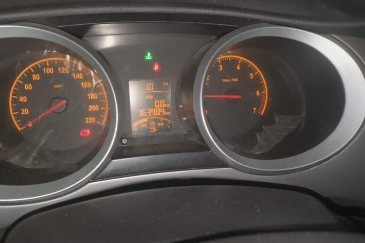 Used Brilliance H230 2012 1.5L Manual Comfort Edition Odometer Close Up