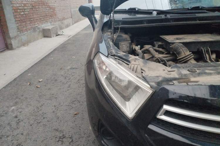 Used Brilliance H230 2012 1.5L Manual Comfort Edition Right Front Headlight