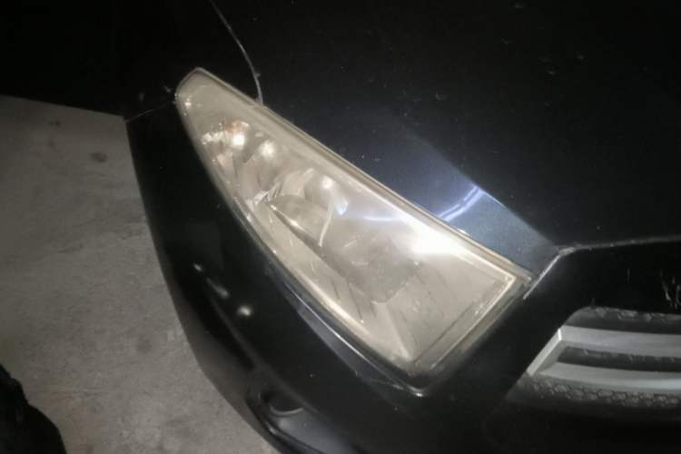Used Brilliance H230 2012 1.5L Manual Comfort Edition Right Front Headlight
