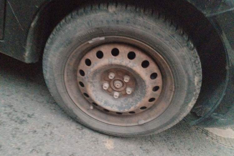 Used Brilliance H230 2012 1.5L Manual Comfort Edition Right Front Wheel Hub