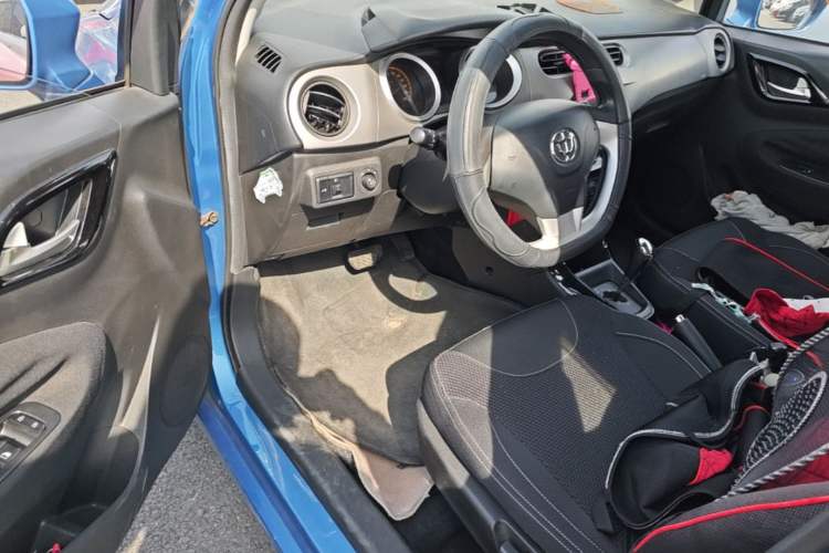 Used Brilliance H230 2012 1.5L AMT Elite Version Driver Seat