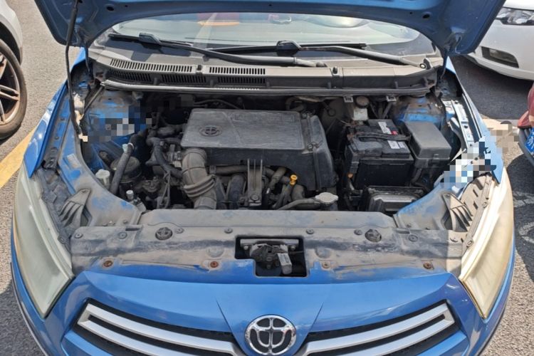 Used Brilliance H230 2012 1.5L AMT Elite Version Engine Bay