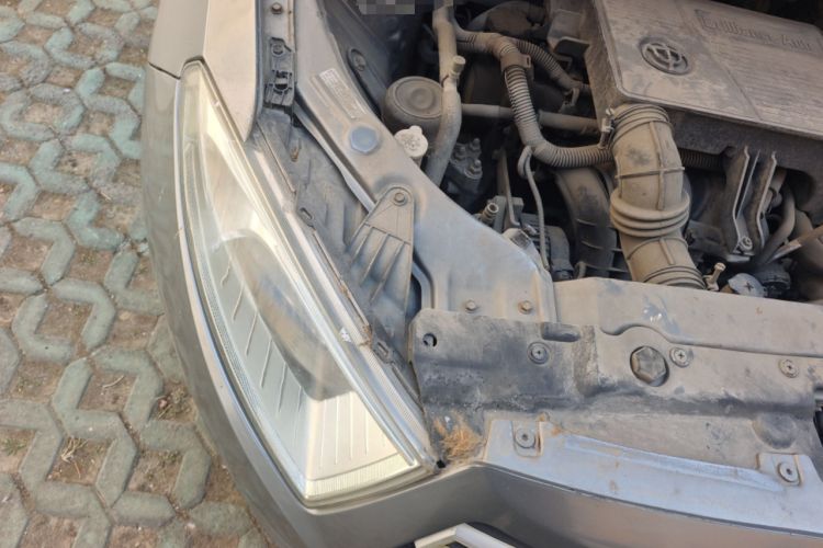Used Brilliance H230 2012 1.5L Manual Comfort Edition Engine Bay Right