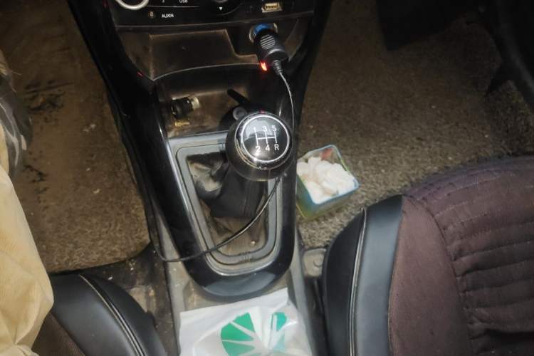 Used Brilliance H230 2012 1.5L AMT Sunroof Version Gear Lever
