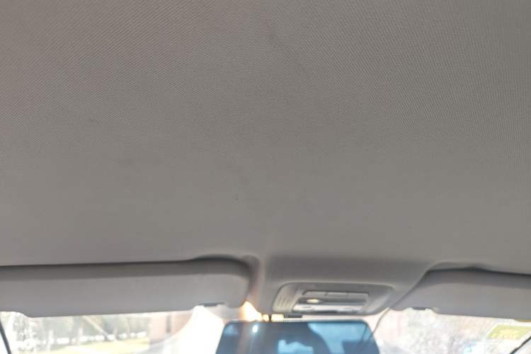 Used Brilliance H230 2012 1.5L AMT Elite Version Headliner