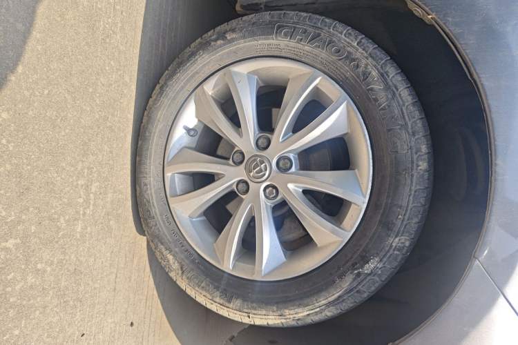 Used Brilliance H230 2012 1.5L AMT Elite Version Right Front Wheel Hub