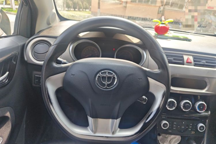 Used Brilliance H230 2012 1.5L AMT Elite Version Steering Wheel