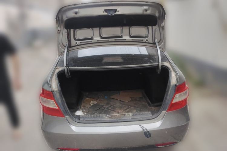 Used Brilliance H230 2012 1.5L AMT Sunroof Version Trunk