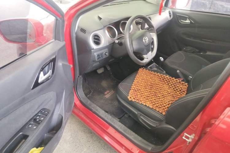 Used Brilliance H230 2012 1.5L AMT Sunroof Version Driver Seat