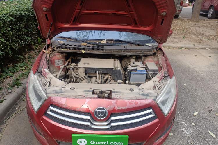 Used Brilliance H230 2012 1.5L Manual Elite Edition Engine Bay