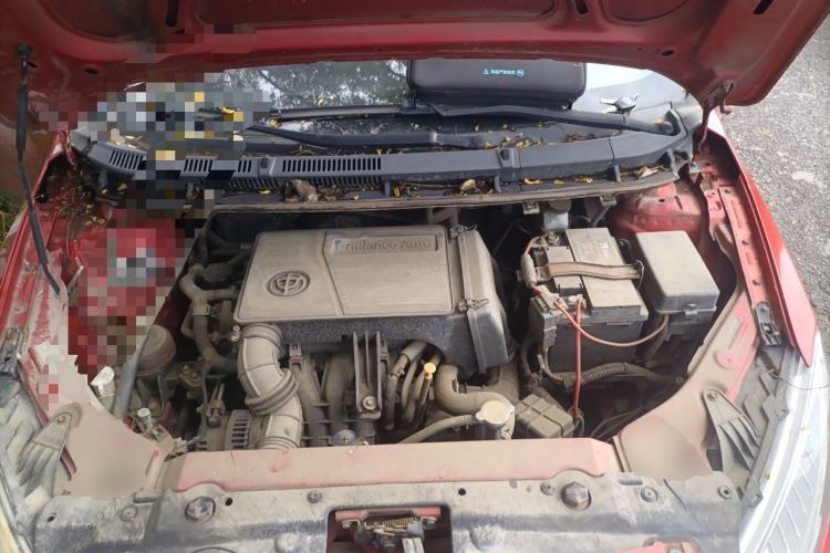 Used Brilliance H230 2012 1.5L Manual Elite Edition Engine Bay