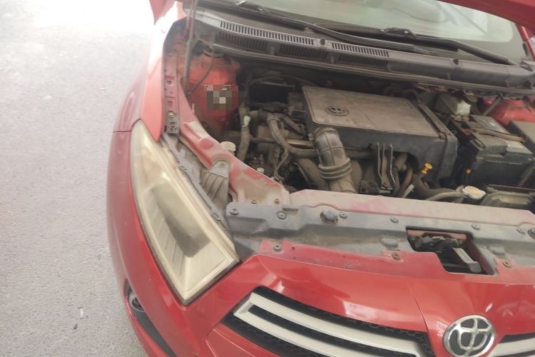 Used Brilliance H230 2012 1.5L AMT Sunroof Version Engine Bay Right