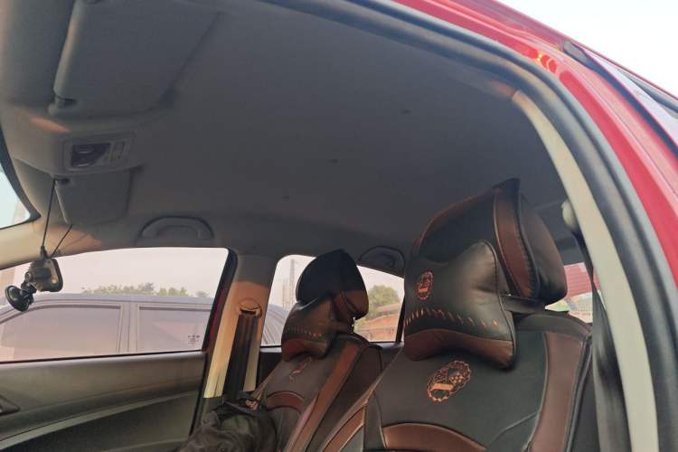 Used Brilliance H230 2012 1.5L Manual Comfort Edition Headliner