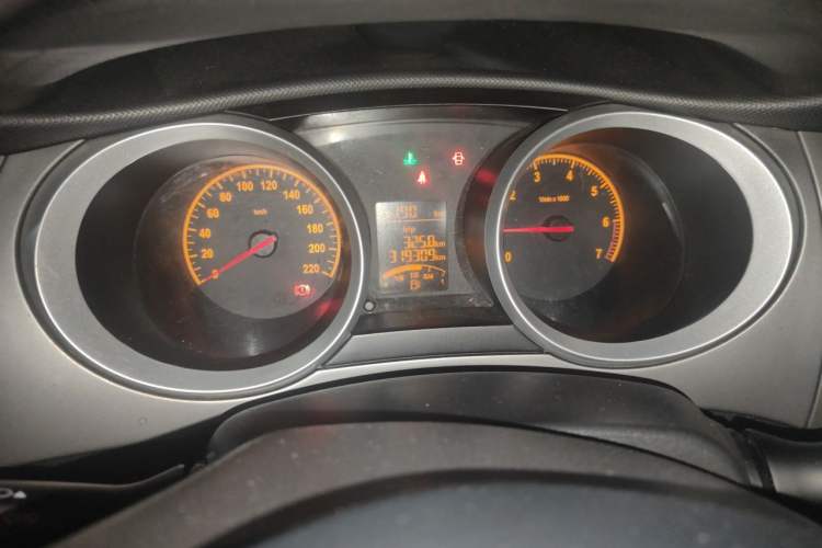 Used Brilliance H230 2012 1.5L Manual Elite Edition Instrument Cluster