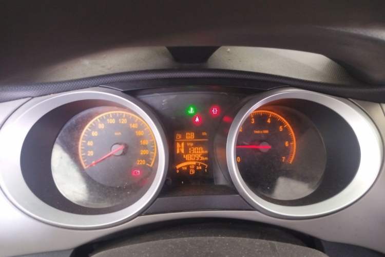 Used Brilliance H230 2012 1.5L AMT Sunroof Version Instrument Cluster