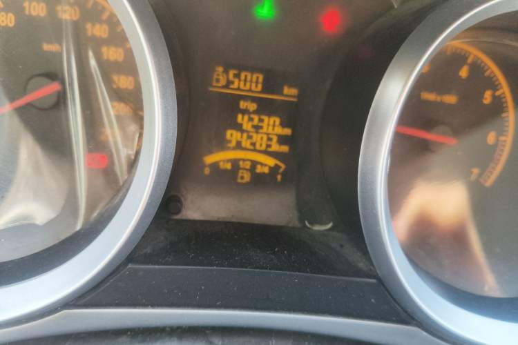 Used Brilliance H230 2012 1.5L Manual Comfort Edition Odometer Close Up