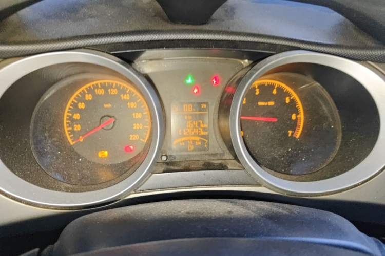 Used Brilliance H230 2012 1.5L Manual Comfort Edition Odometer Close Up