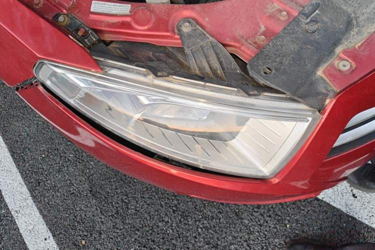 Used Brilliance H230 2012 1.5L Manual Comfort Edition Right Front Headlight