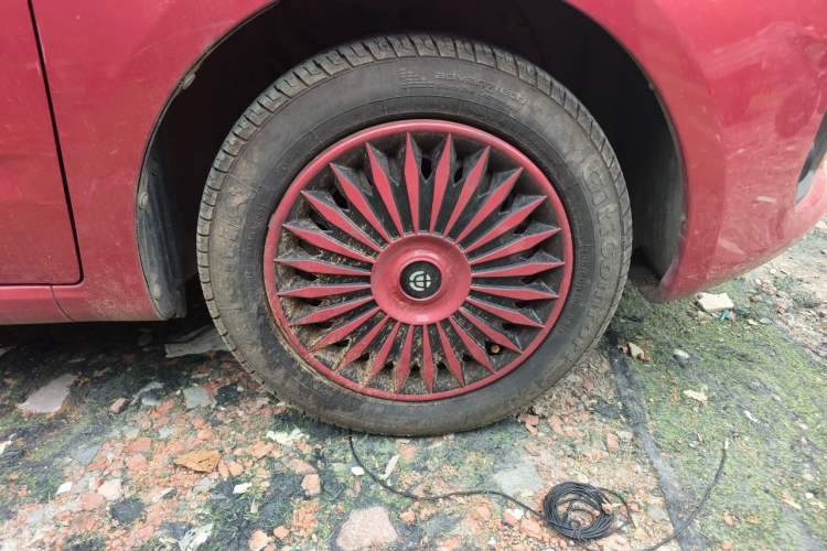 Used Brilliance H230 2012 1.5L Manual Comfort Edition Right Front Wheel Hub