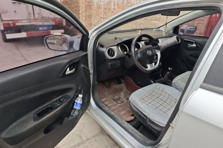 Used Brilliance H230 2012 1.5L Manual Elite Edition Driver Seat