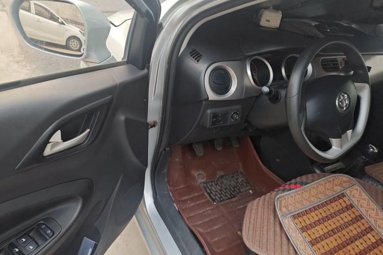 Used Brilliance H230 2012 1.5L Manual Comfort Edition Driver Seat