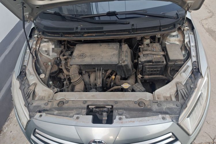 Used Brilliance H230 2012 1.5L Manual Comfort Edition Engine Bay