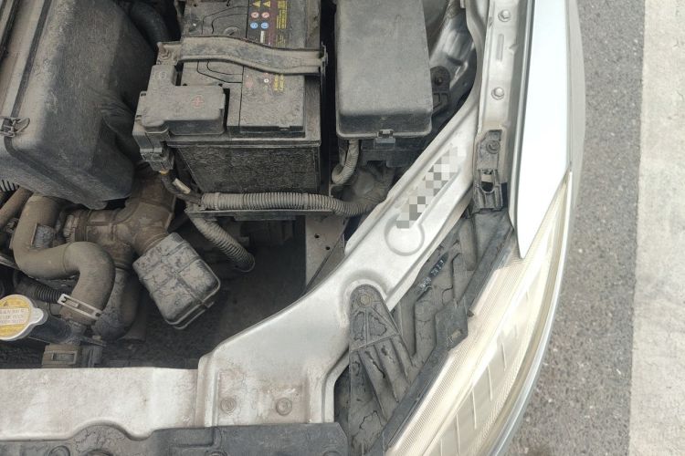 Used Brilliance H230 2012 1.5L Manual Elite Edition Engine Bay Left