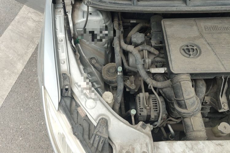 Used Brilliance H230 2012 1.5L Manual Elite Edition Engine Bay Right