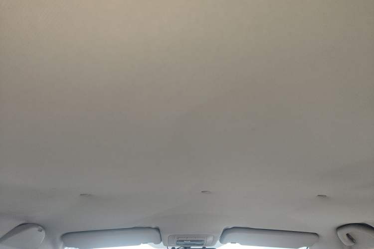 Used Brilliance H230 2012 1.5L Manual Elite Edition Headliner