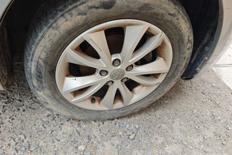 Used Brilliance H230 2012 1.5L Manual Elite Edition Right Front Wheel Hub
