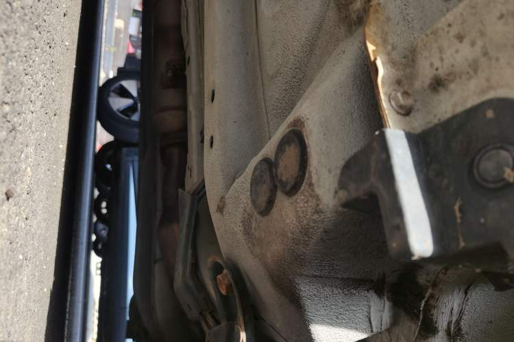 Used Brilliance H230 2012 1.5L AMT Sunroof Version Chassis Front Right
