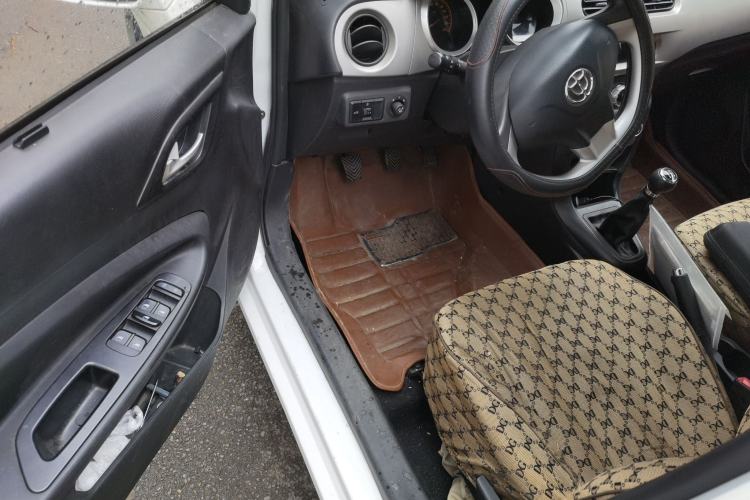 Used Brilliance H230 2012 1.5L Manual Comfort Edition Driver Seat