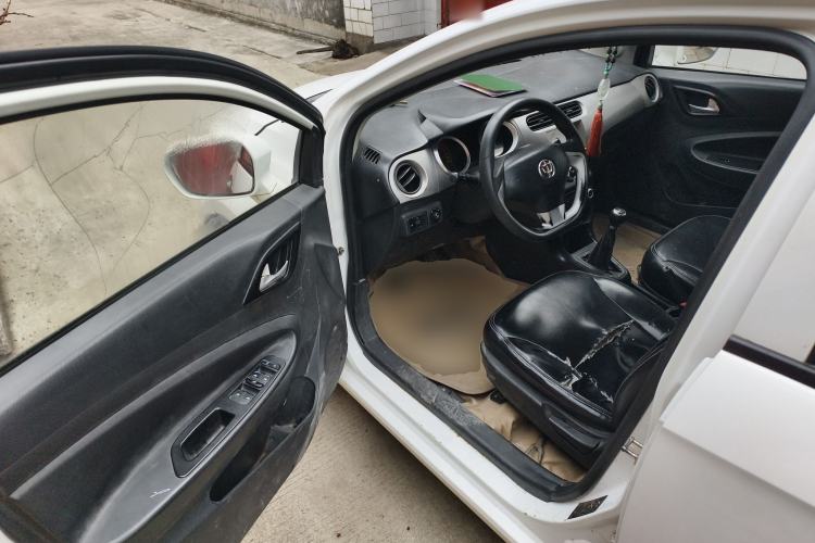 Used Brilliance H230 2012 1.5L Manual Elite Edition Driver Seat
