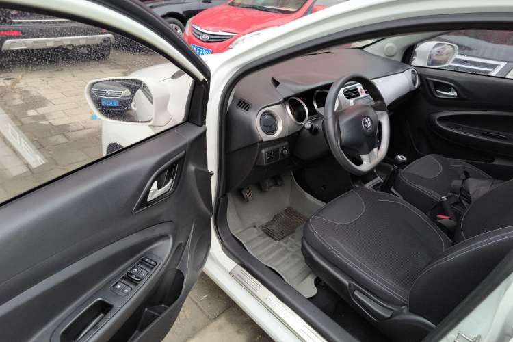 Used Brilliance H230 2012 1.5L Manual Comfort Edition Driver Seat