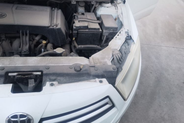 Used Brilliance H230 2012 1.5L Manual Elite Edition Engine Bay Left