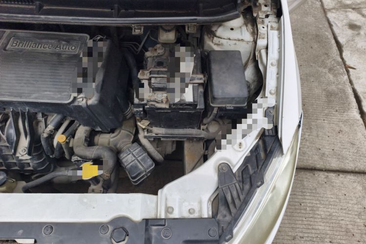 Used Brilliance H230 2012 1.5L Manual Elite Edition Engine Bay Left