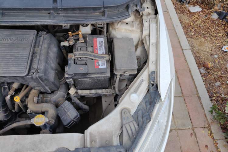 Used Brilliance H230 2012 1.5L Manual Comfort Edition Engine Bay Left