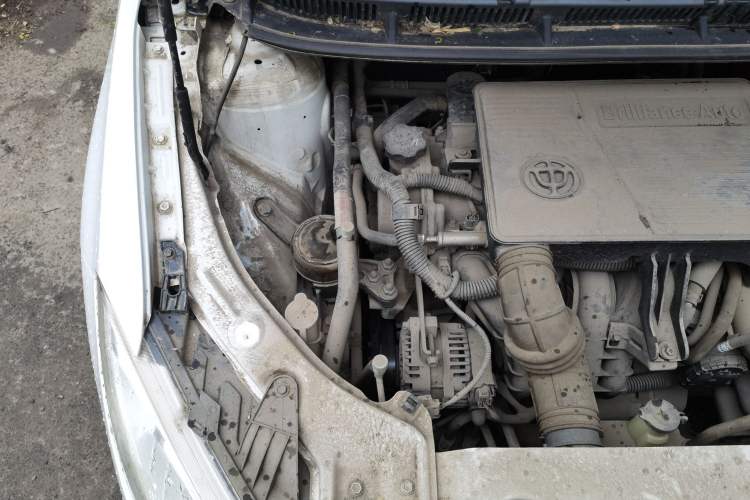 Used Brilliance H230 2012 1.5L Manual Comfort Edition Engine Bay Right
