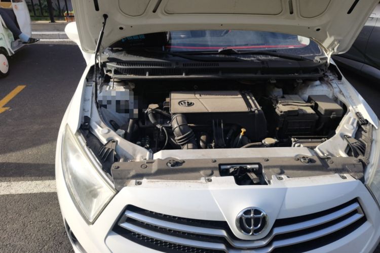 Used Brilliance H230 2012 1.5L AMT Sunroof Version Engine Bay Right