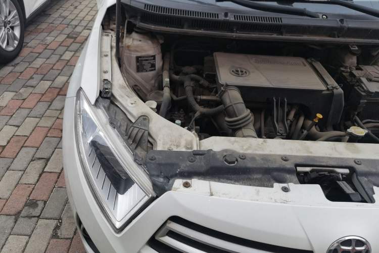 Used Brilliance H230 2012 1.5L Manual Elite Edition Engine Bay Right