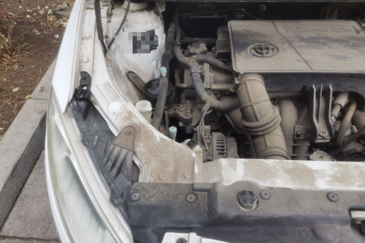 Used Brilliance H230 2012 1.5L Manual Comfort Edition Engine Bay Right