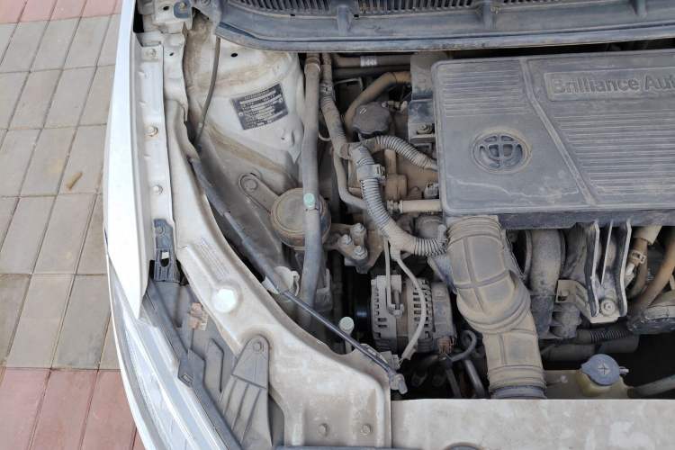 Used Brilliance H230 2012 1.5L Manual Comfort Edition Engine Bay Right