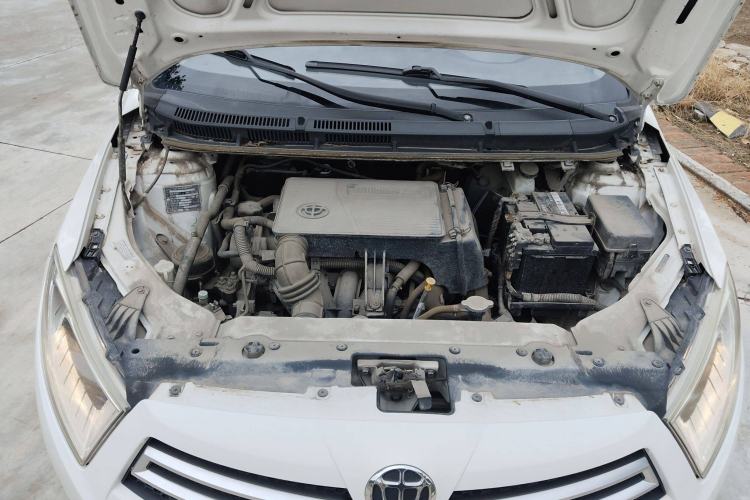 Used Brilliance H230 2012 1.5L Manual Elite Edition Engine Bay