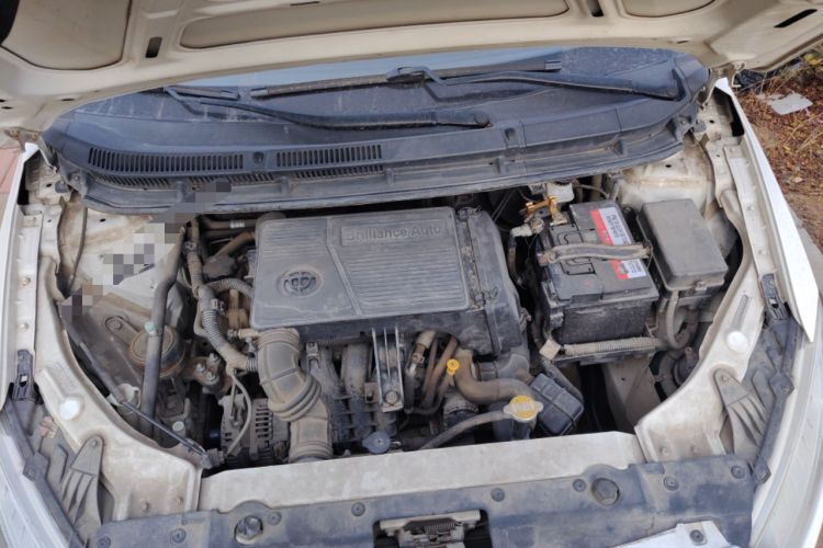 Used Brilliance H230 2012 1.5L Manual Comfort Edition Engine Bay