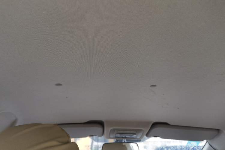 Used Brilliance H230 2012 1.5L Manual Comfort Edition Headliner
