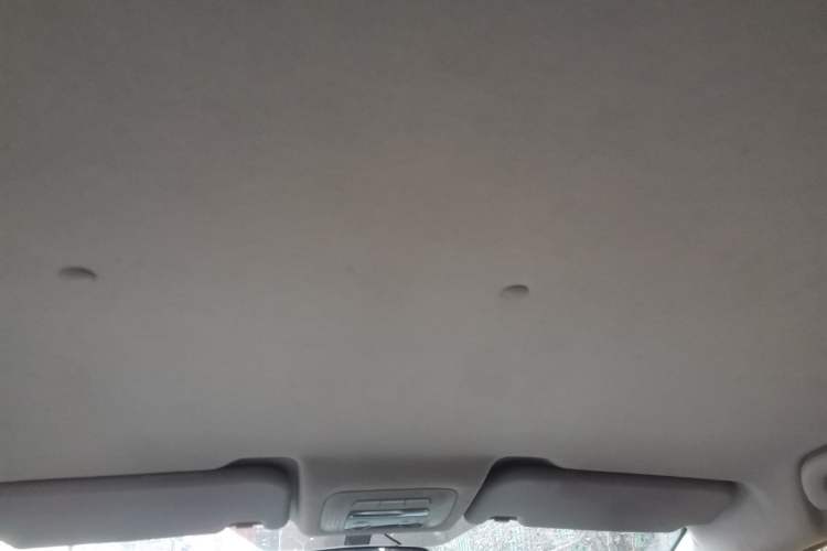 Used Brilliance H230 2012 1.5L Manual Comfort Edition Headliner