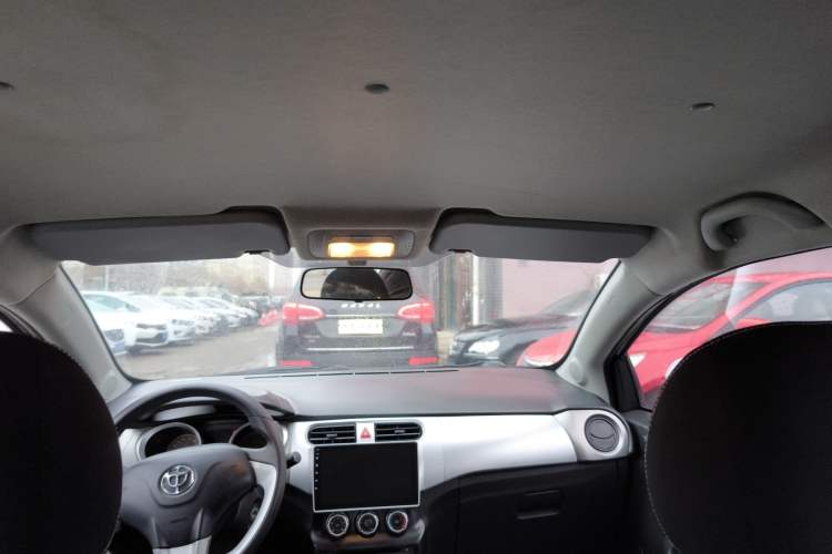 Used Brilliance H230 2012 1.5L Manual Comfort Edition Headliner