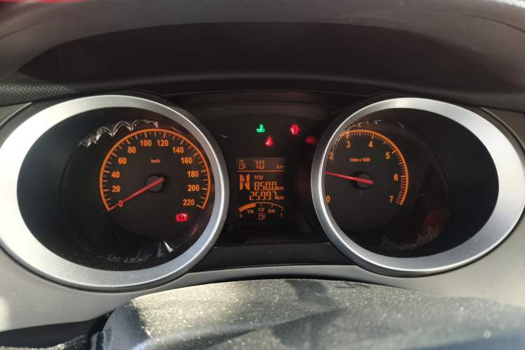 Used Brilliance H230 2012 1.5L AMT Sunroof Version Instrument Cluster